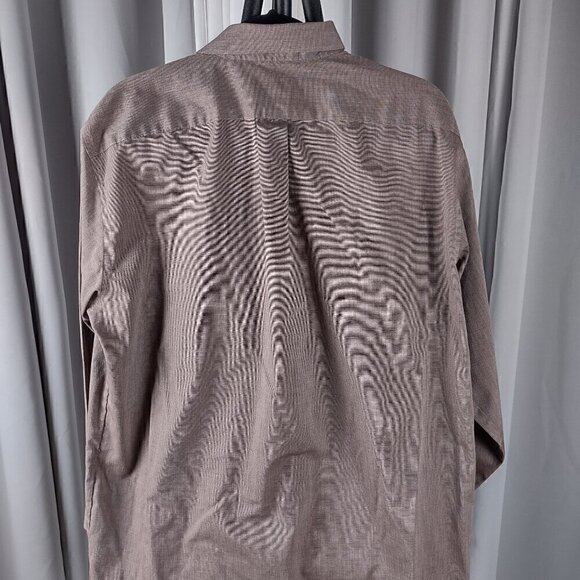 Stafford Men's Cotton Blend Brown Button Down Shirt. Size 16.5 (32-33) - Picture 4 of 12